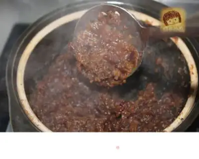 Make Red-tree cake step 2
