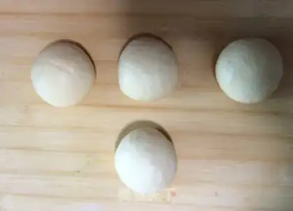 Make Onion ham bread step 3
