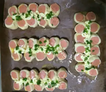 Make Onion ham bread step 9