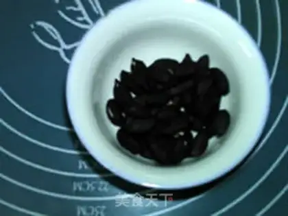 Make Black peanut apple soy step 4