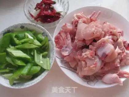 Make Chili fried chicken step 1
