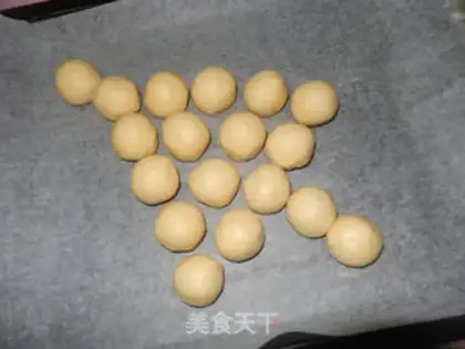 Make Christmas bread step 8