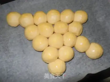 Make Christmas bread step 9