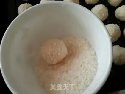 Make Milky coconut silk ball step 4