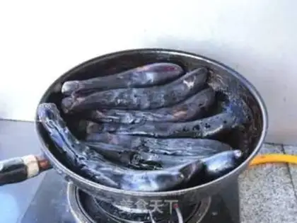 Make Soybeans and eggplant step 1