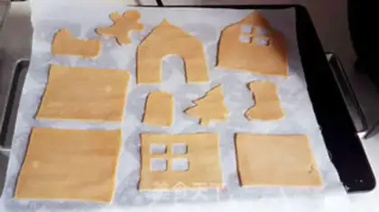 Make Christmas gingerbread house step 2