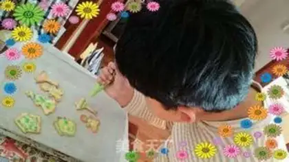 Make Baby-to-child game -- making Christmas cream cookies step 9