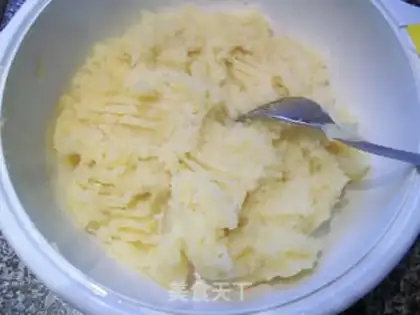 Make Potato carrot salad cake step 2