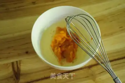 Make Pumpkin Swiss cake step 1