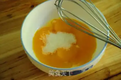Make Pumpkin Swiss cake step 2