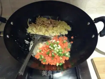 Make Carrot egg fried rice step 2
