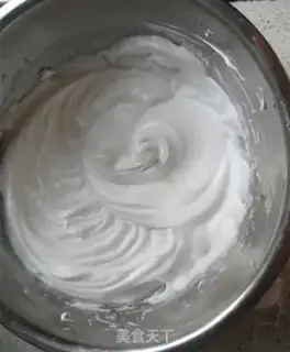 Make Hokkaido Chifeng cake step 1