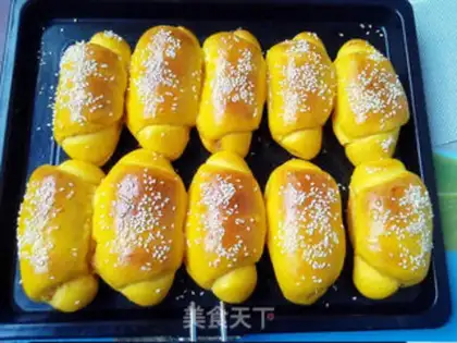 Make Pumpkin pine rolls step 11