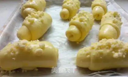 Make Cream buns step 8