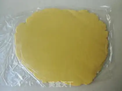 Make Christmas cookies step 3