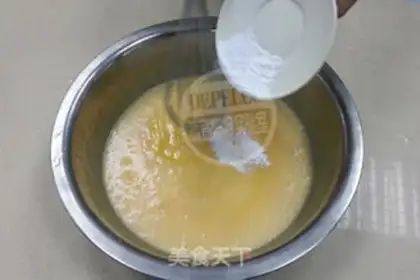 Make Heavy-oil cupcakes step 2