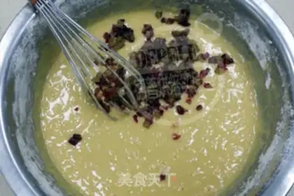 Make Heavy-oil cupcakes step 4
