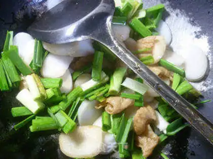 Make Garlic intestines step 6