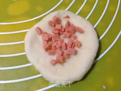 Make Ham pelts of bread step 4