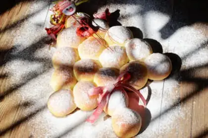 Make Christmas bread step 13
