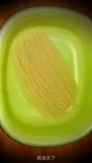 Make Abalone fried rice powder step 1