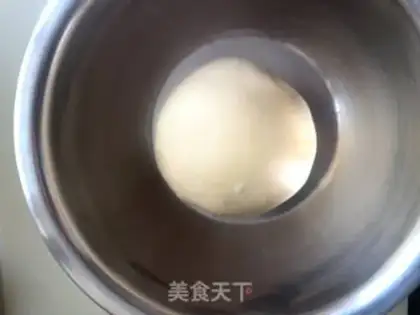 Make Christmas bread step 4