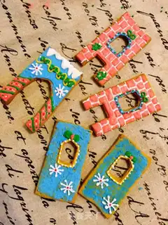 Make The castle gingerbread house step 12