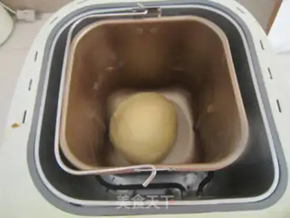 Make Christmas bread step 6