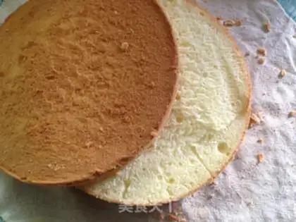Make Strawberry birthday cake step 15