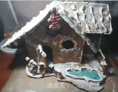 Make Christmas gingerbread house step 12