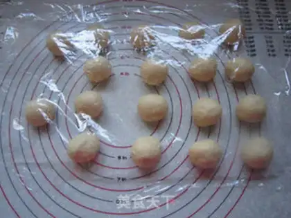 Make Christmas bread step 11