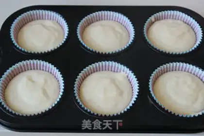 Make Lacey rolls sugar cake step 4