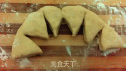 Make Christmas bread step 5