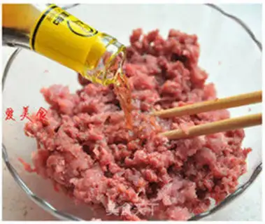 Make Tomato beef dumplings step 2