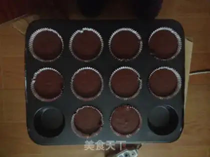 Make Christmas lava cake step 8