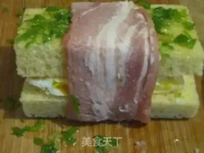 Make Onion bacon sandwich step 6