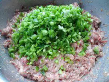 Make Cream pepper pork dumplings step 5