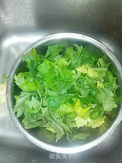 Make Celery leaves step 0