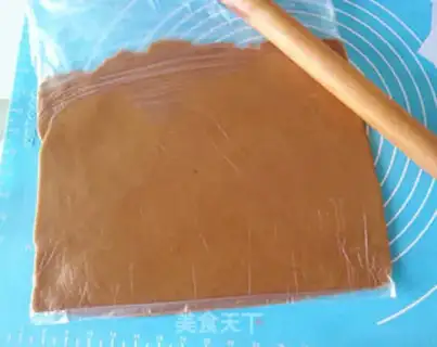 Make Christmas gingerbread house step 6