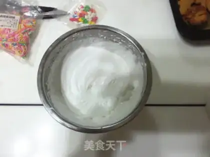 Make Christmas gingerbread house step 12