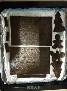 Make Christmas gingerbread house step 4