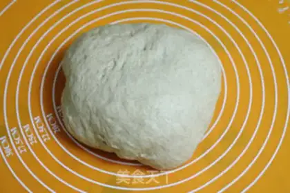 Make Cow horn bread step 0
