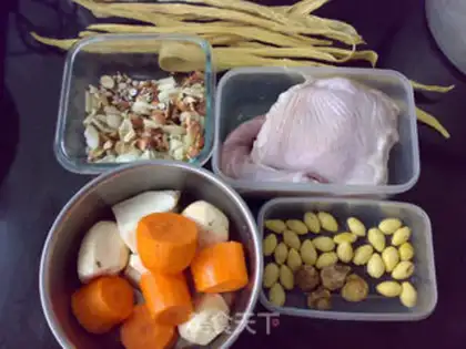Make Silver apricot pig belly soup step 0