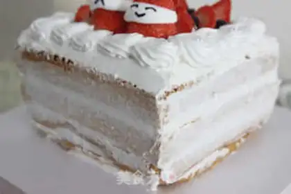 Make Christmas Strawberry Snowcake step 14