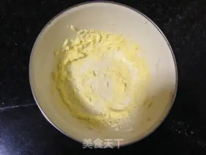 Make Snail cookies step 1