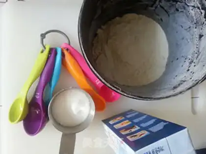 Make Christmas bread step 0