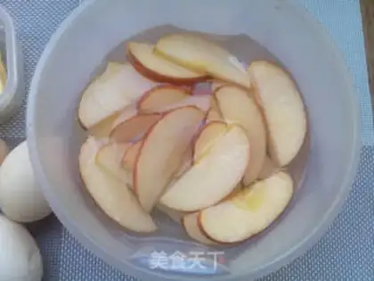 Make Inverted apple pound cake step 1