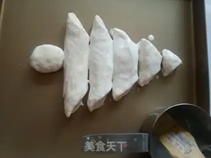 Make Christmas bread step 8