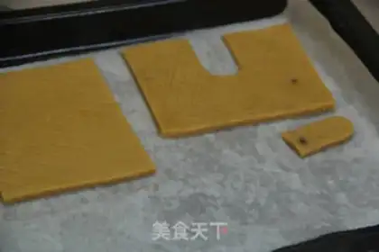 Make Christmas gingerbread house step 4