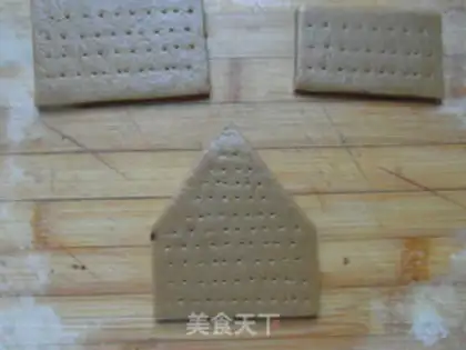 Make The red sugar cookie house step 8